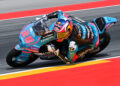 MotoGP: Moto3, Máximo Quiles triunfa por apenas 264 milésimos numa corrida incrível em Aragão