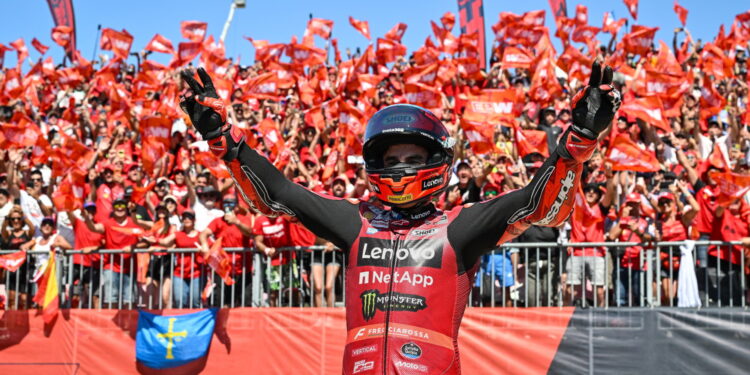 MotoGP: Marc Márquez já bate Valentino Rossi num dos grandes recordes da categoria rainha