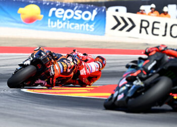 MotoGP: Acosta guarda as cartas para 2027 ‘Veremos quando vestir de vermelho’