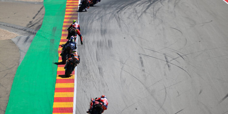 MotoGP: Revolução para 2027? Rádio poderá chegar aos pilotos