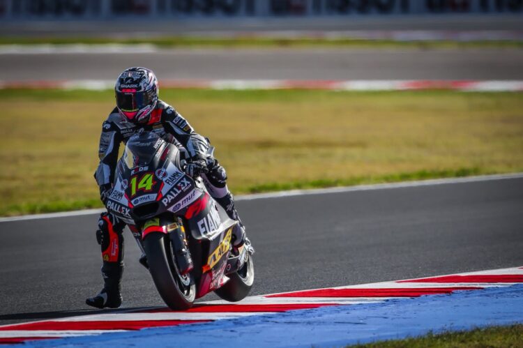 MotoGP: Moto2, Tony Arbolino lidera FP1, top 10 separado por apenas 0,640s
