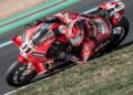 WSBK: Bulega não dá hipóteses e triunfa na Superpole Race de Magny-Cours