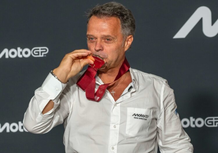 MotoGP: Três títulos, 29 vitórias e agora uma Lenda! Capirossi homenageado em Misano