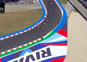 MotoGP: Moto2, Drama no arranque! Agius, Holgado e Piqueras fora logo na primeira curva