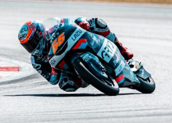 MotoGP: Moto3, Joel Kelso impõe o ritmo e lidera uma FP1 marcada por grandes diferenças