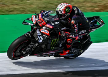 MotoGP: Bezzecchi faz história em Misano com recorde absoluto e conquista a pole position