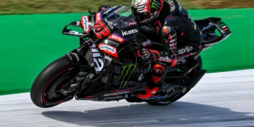 MotoGP: Bezzecchi faz história em Misano com recorde absoluto e conquista a pole position