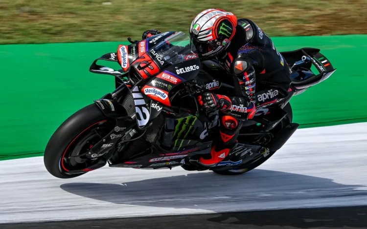 MotoGP: Bezzecchi faz história em Misano com recorde absoluto e conquista a pole position
