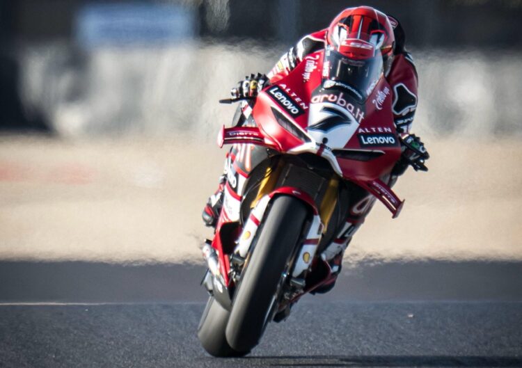 WSBK: Iker Lecuona lidera FP1 com queda de Bulega nos instantes finais em Cremona