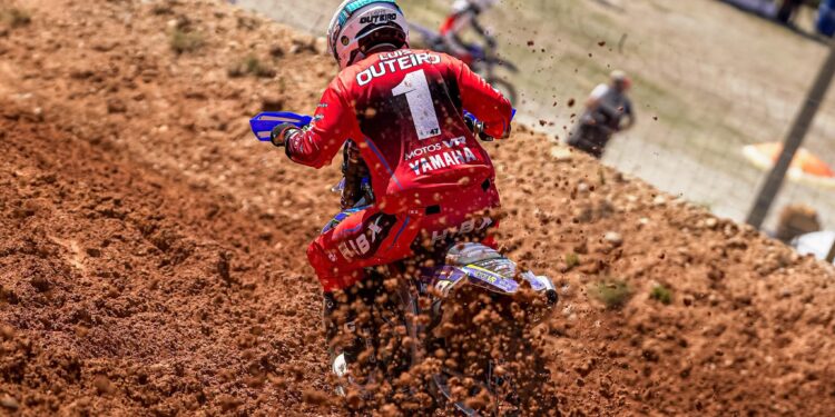 CN Motocross: Luis Outeiro vence e adia decisão do título de MX1