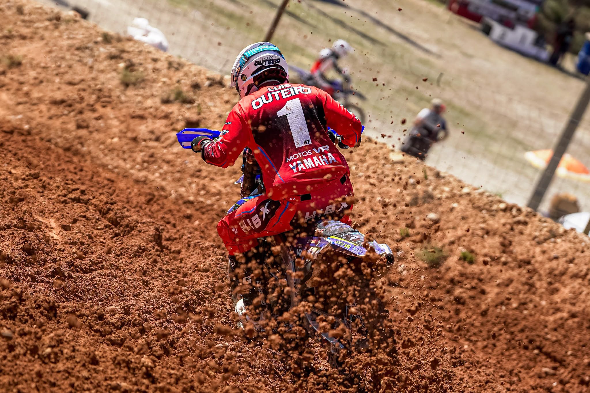 CN Motocross: Luis Outeiro vence e adia decisão do título de MX1 thumbnail