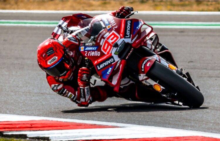 MotoGP: Marc Márquez lidera FP1 em Misano numa sessão de diferenças mínimas