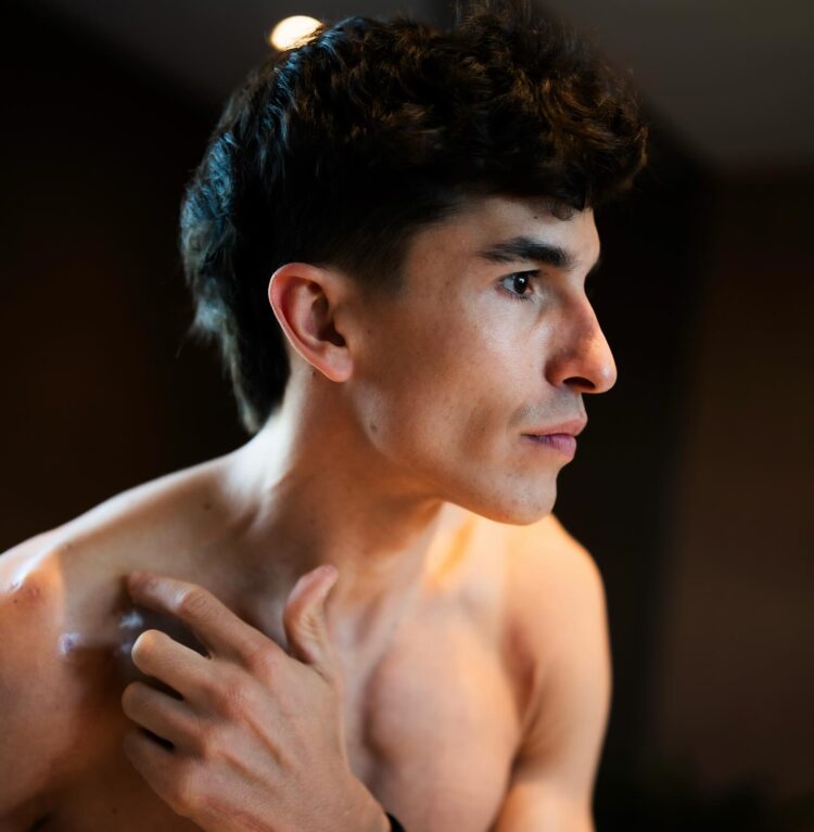 MotoGP: Cirurgião de Marc Márquez revela impacto das sete operações ‘está a 50%’
