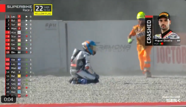 WSBK: Miguel Oliveira cai quando brilhava em Cremona; português era 5.º e tinha ritmo para lutar pela frente