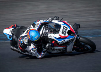 WSBK – Bulega vence Superpole a ritmo recorde, Oliveira 12º