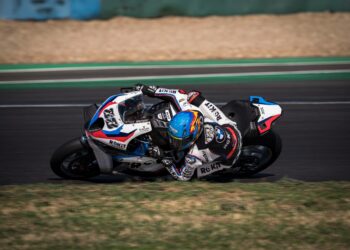 WSBK: Miguel Oliveira recupera posições e termina Superpole Race em 12.º em Magny-Cours