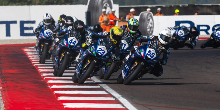 WSBK : R3 Yamaha C up – Bocanegra confirma com vitória na corrida 1