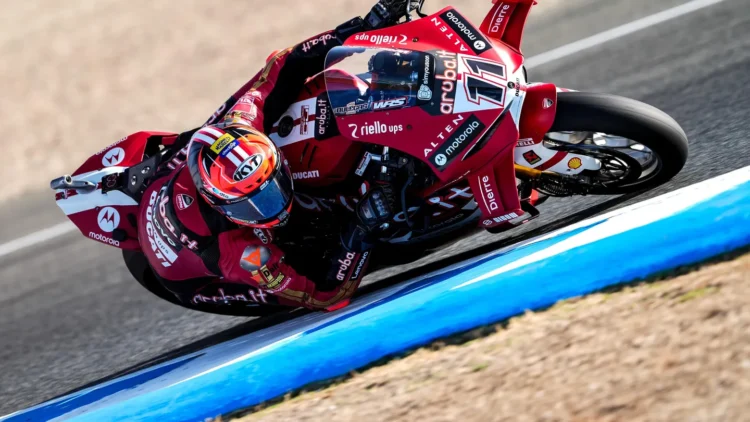 WSBK: Bulega voa na Superpole de Jerez e conquista mais uma Pole