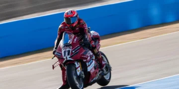 WSBK: Bulega volta a mandar em Jerez e lidera o FP2