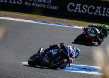 WSBK: Miguel Oliveira é 4º e falha o pódio por apenas 0,141 segundos na Superpole Race do Estoril