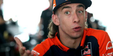 MotoGP: Pedro Acosta elogia Martín e recorda ‘Ganhou Moto3 com uma luva que se abria sozinha’