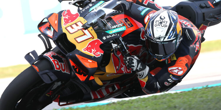 MotoGP: Pedro Acosta surpreende em Sepang e trava Marc Márquez na corrida Sprint