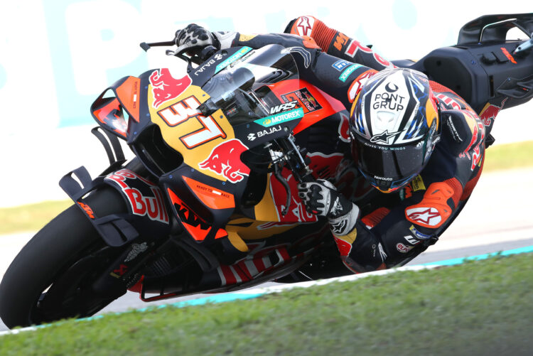 MotoGP: Pedro Acosta surpreende em Sepang e trava Marc Márquez na corrida Sprint