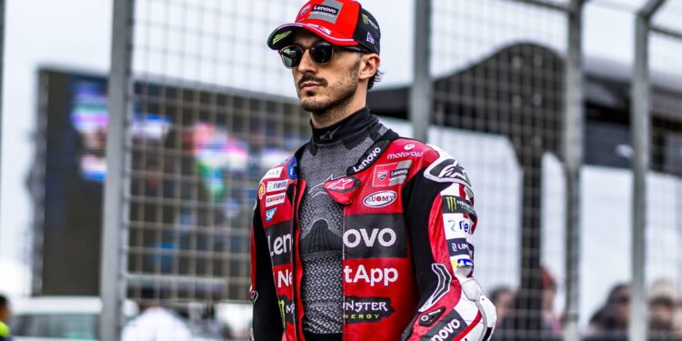 MotoGP: Ducati sob pressão? Bagnaia e Di Giannantonio rejeitam ajudar Márquez na luta pelo título