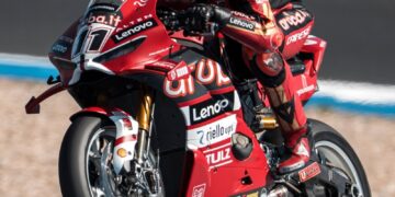 WSBK: Bulega bate a concorrência na FP1 de Jerez