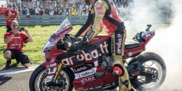 WSBK: Estoril pode ser palco de história; Bulega e Ducati chegam lançados para mais recordes