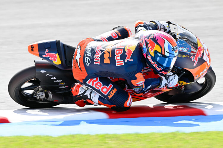MotoGP: Moto3, Álvaro Carpe impõe-se no Practice numa sessão muito renhida