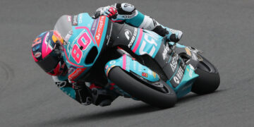 MotoGP: Moto2, David Alonso bate a concorrência e lidera o FP2 em Mandalika