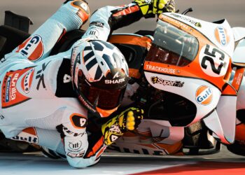 MotoGP: Raúl Fernández surpreende em Mandalika e rouba a pole position a Bezzecchi