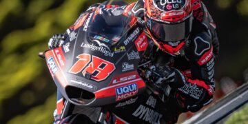 MotoPG: Moto2, Manuel González impõe-se no PR na Malásia