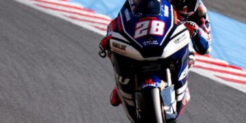 MotoGP: Moto2, Izan Guevara domina em Motegi e aproveita o desastre de Manu González
