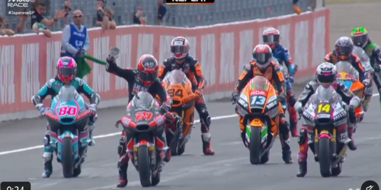MotoGP: Moto2, drama para ‘Manu’ González! Moto desliga-se na grelha e espanhol arranca do pit lane