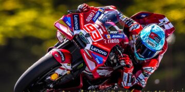 MotoGP: Marc Márquez impõe-se à chuva em Phillip Island no FP2