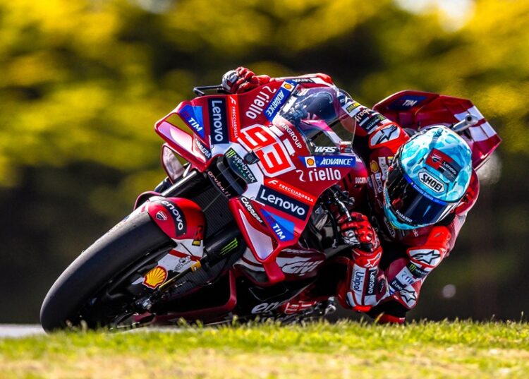 MotoGP: Marc Márquez impõe-se à chuva em Phillip Island no FP2