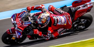 MotoGP: Marco Bezzecchi bate Martín por 0,067s e lidera FP2 em Motegi