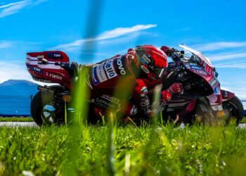 MotoGP: Marc Márquez começa a luta pelo título em Motegi com liderança no FP1