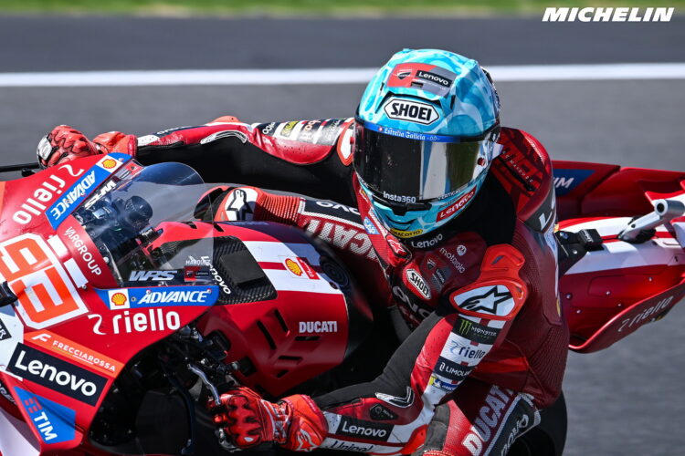 MotoGP: Marc Márquez arrasa na Austrália e conquista a pole com quase 1,5 segundos de vantagem