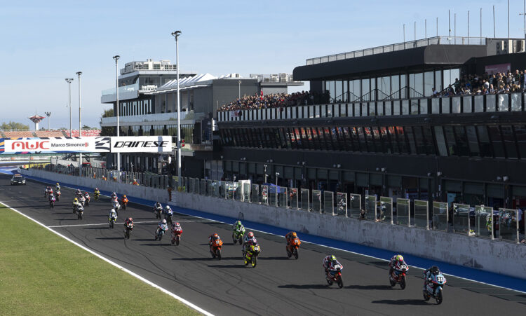 MotoJunior celebra decisão de três títulos em Misano