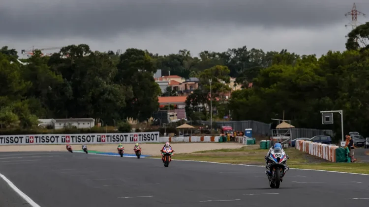 WSBK: Erro fatal! Miguel Oliveira termina corrida 2 na 8ª posição depois de um erro na primeira volta