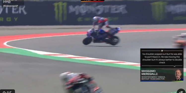 MotoGP: Susto enorme na Indonésia! Toprak Razgatlioglu sofre queda violenta e desloca o ombro