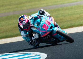 MotoGP: Moto3, Máximo Quiles lidera a FP3 de Moto3 numa sessão marcada pela chuva