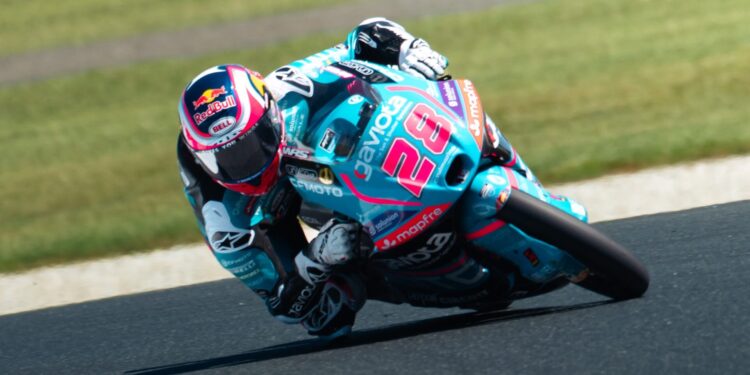 MotoGP: Moto3, Máximo Quiles lidera a FP3 de Moto3 numa sessão marcada pela chuva