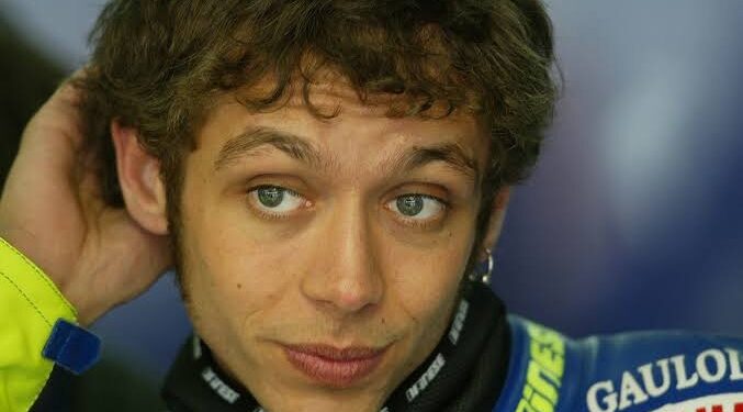 MotoGP: Valentino Rossi beneficiou de privilégios da Michelin? Antigas suspeitas voltam a dar que falar