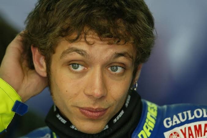 MotoGP: Valentino Rossi beneficiou de privilégios da Michelin? Antigas suspeitas voltam a dar que falar