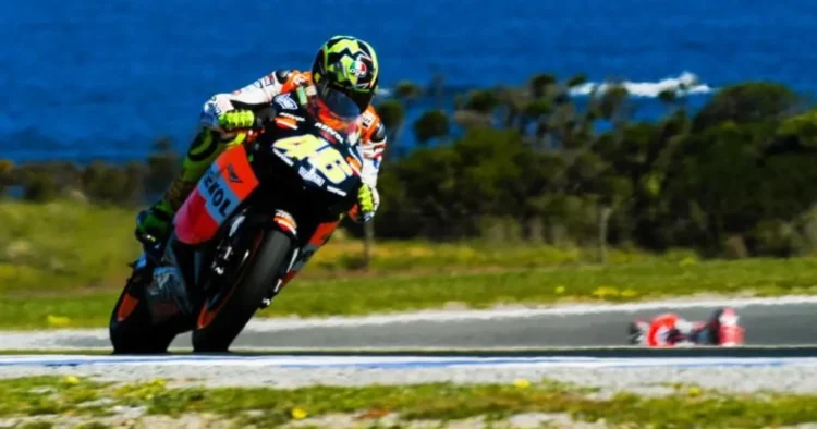 MotoGP: Recordar, o dia em que Valentino Rossi transformou uma penalização numa vitória histórica