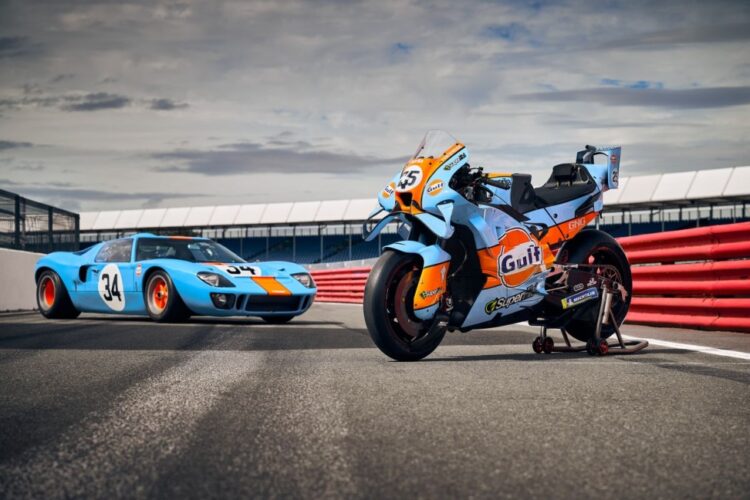 MotoGP: Trackhouse veste as Aprilia de azul e laranja; Gulf regressa para celebrar 125 anos